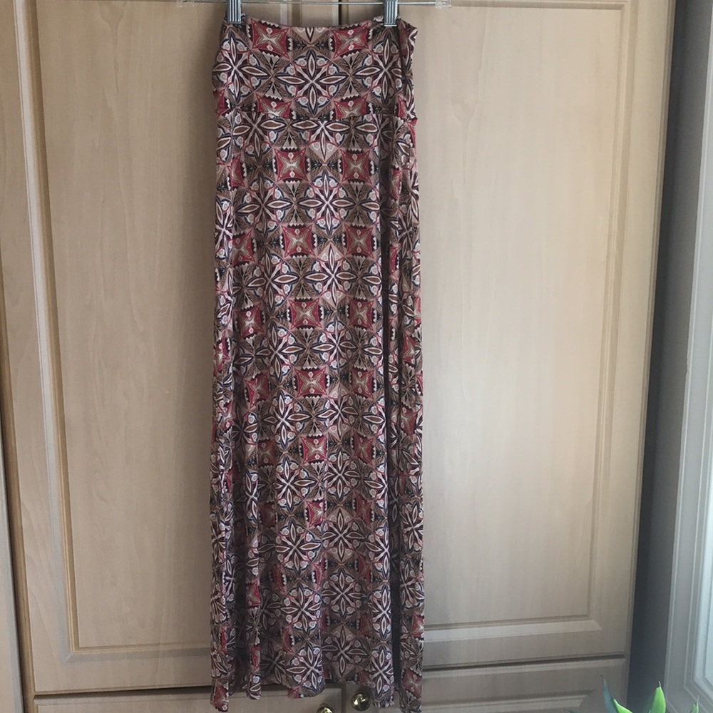Loveappella PETITE! Maxi skirt - EUC gently loved soft and buttery 37” - Picture 7 of 14